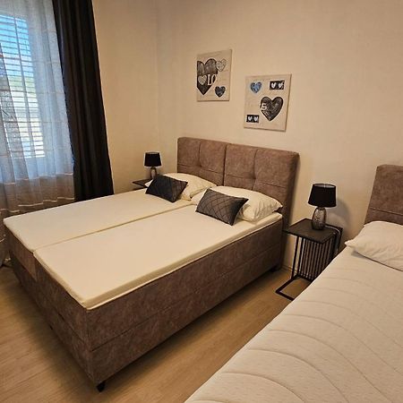 Apartment Milevoj Koromacno Luaran gambar